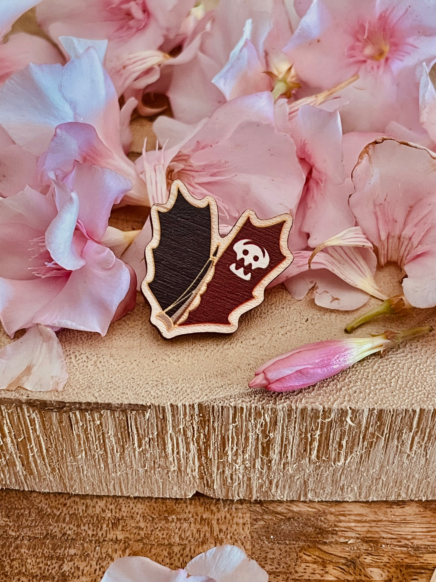 Wood pin Dragon tail