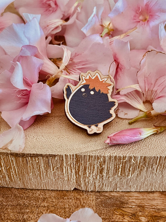 Wood pin Orange crow