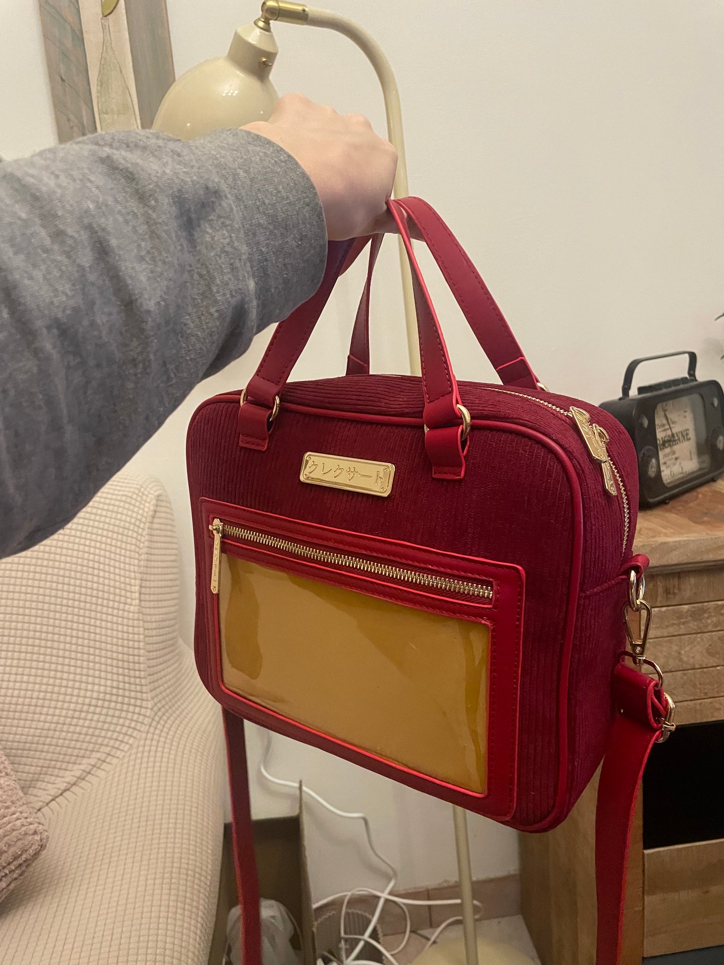 Bundle Gold Itabag + Passport cover +2 Enamel pin + 1 Prodotto omaggio