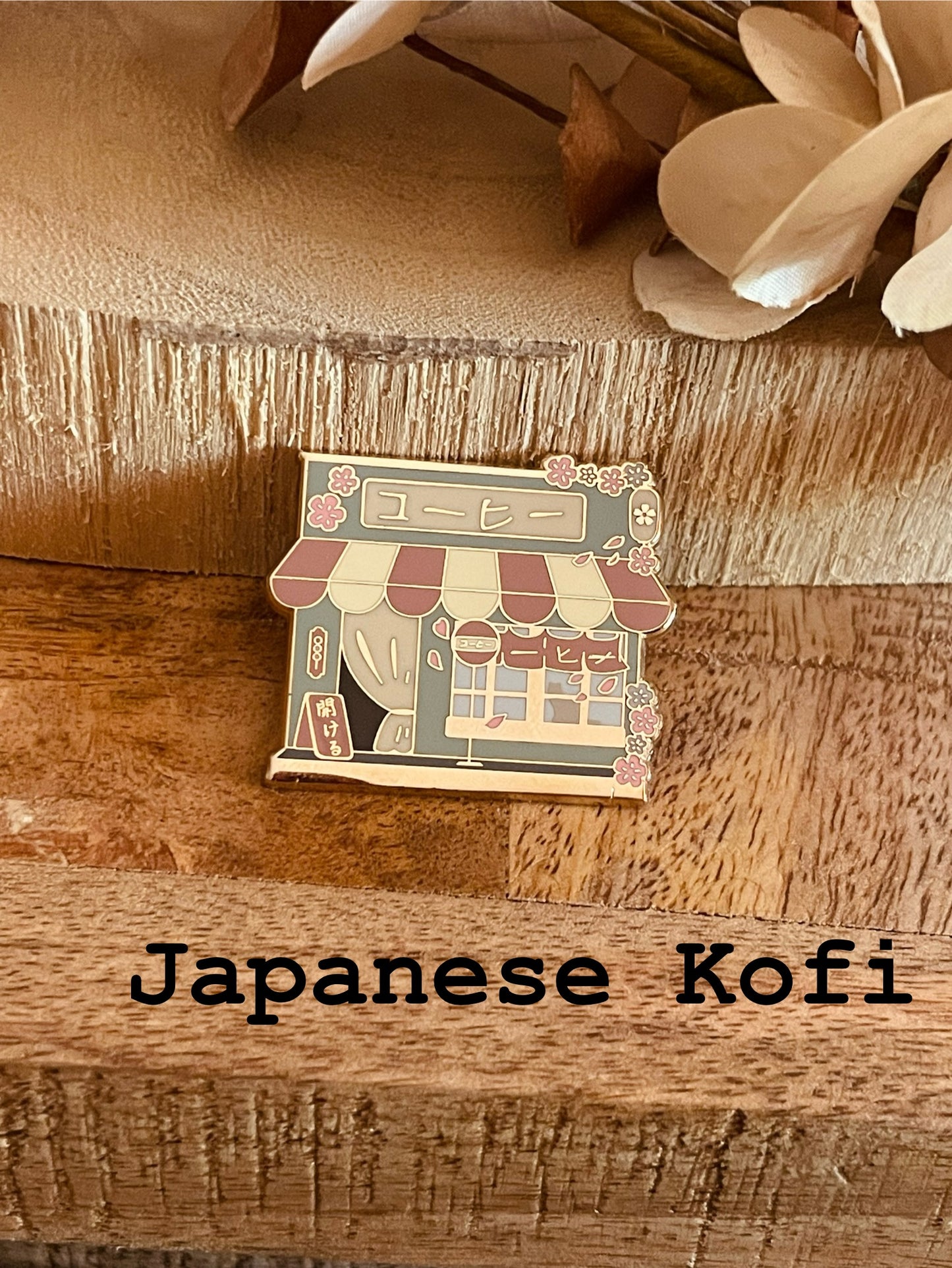 Bundle Gold Itabag + Passport cover +2 Enamel pin + 1 Prodotto omaggio