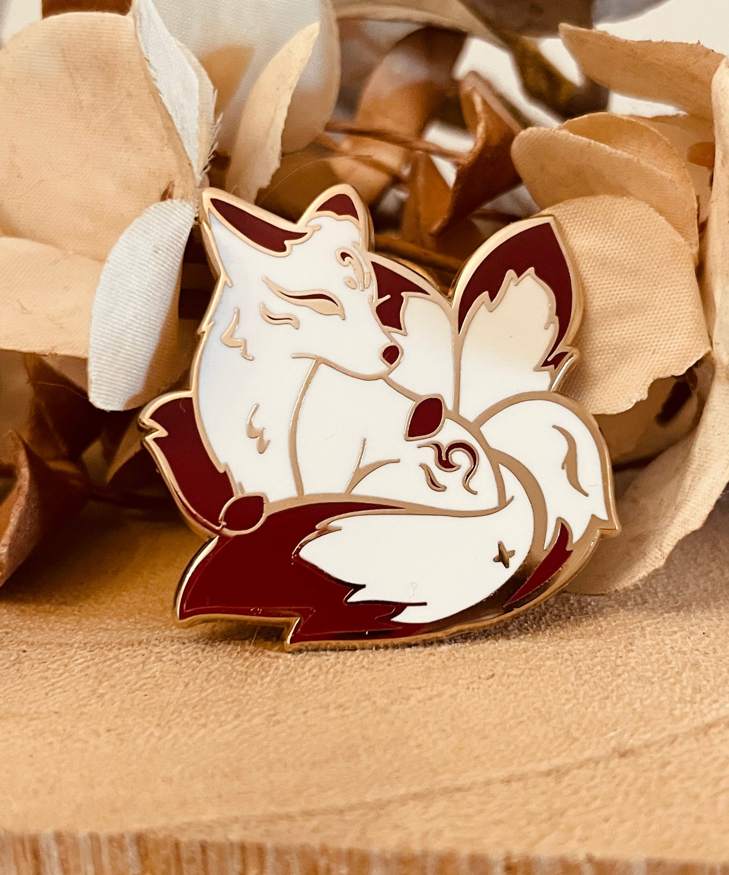 Kitsune enamel pin