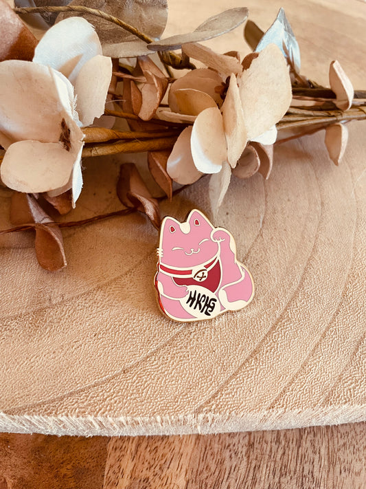 Pink maneki Neko enamel pin