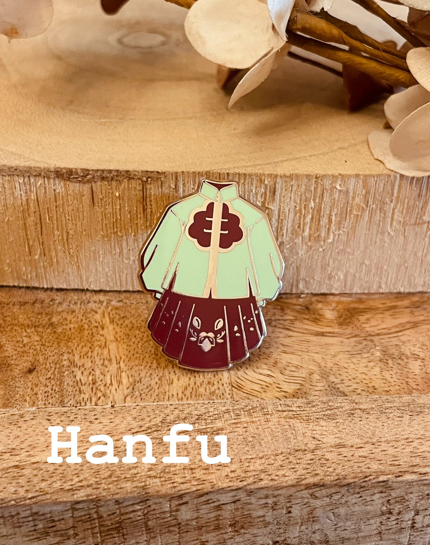 Bundle Gold Itabag + Passport cover +2 Enamel pin + 1 Prodotto omaggio