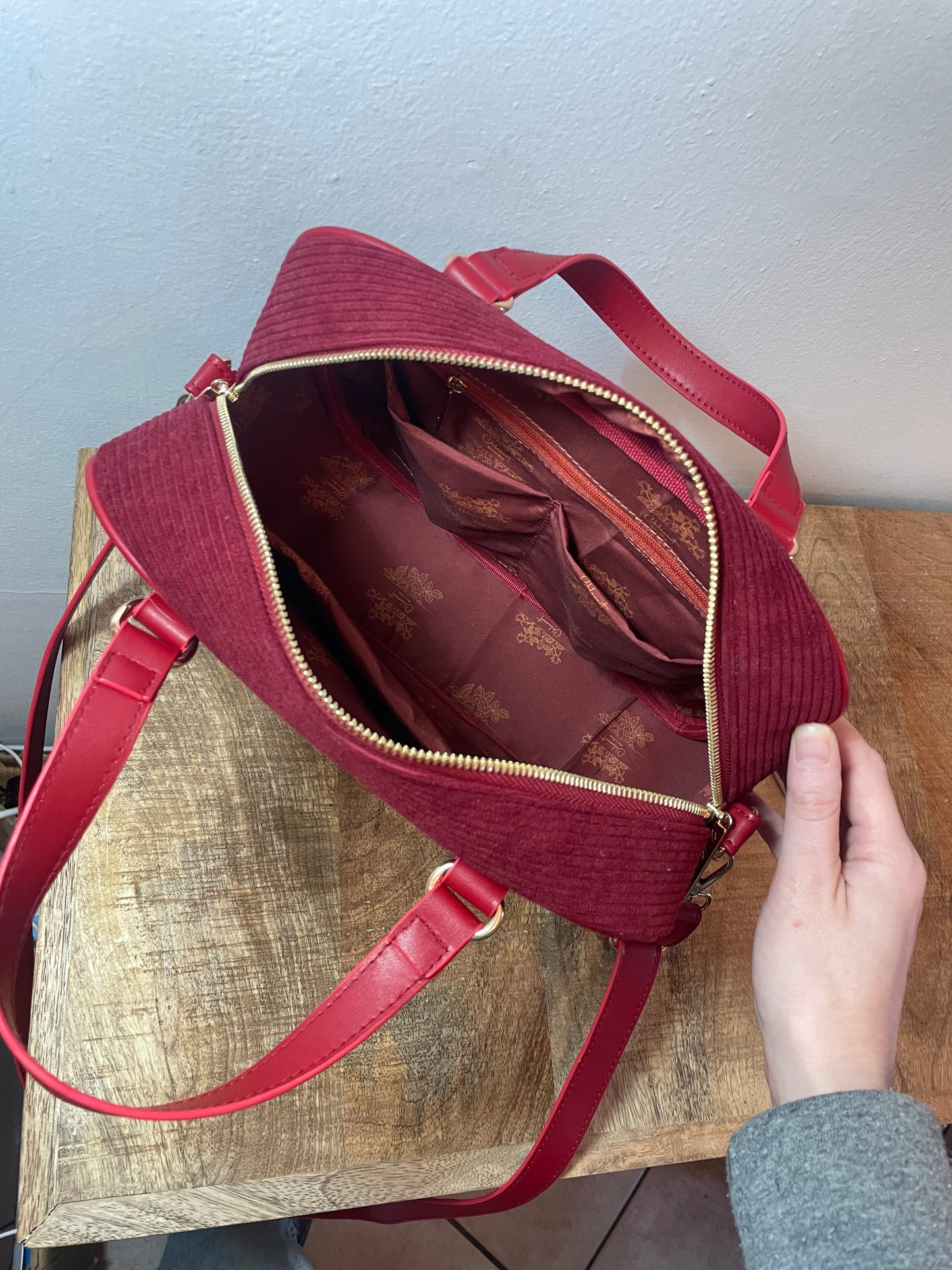 Bundle Gold Itabag + Passport cover +2 Enamel pin + 1 Prodotto omaggio