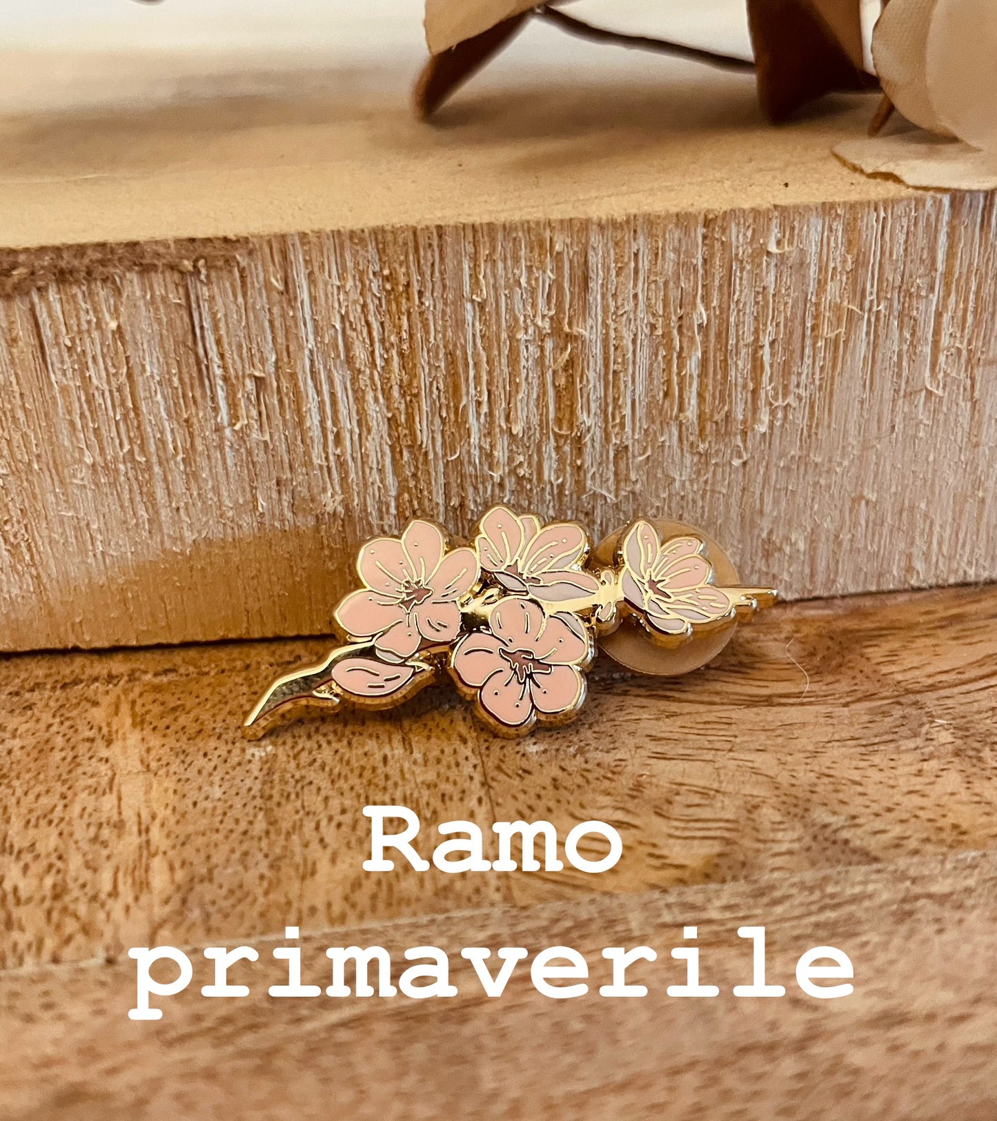 Bundle Gold Itabag + Passport cover +2 Enamel pin + 1 Prodotto omaggio